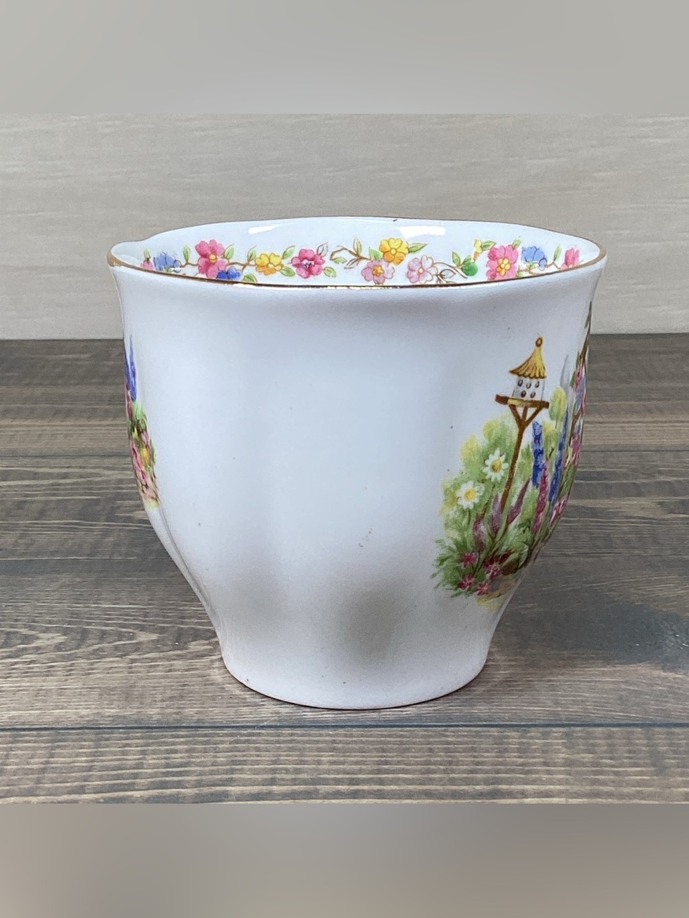 Vintage Bell Fine Bone China England ‘Rose Cottage’ Pattern Tea Cup & Saucer Set - Picture 11 of 16